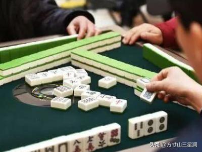 火爆全网!用手机打麻将稳赢不输的秘诀原来是这样!其实确实有挂的