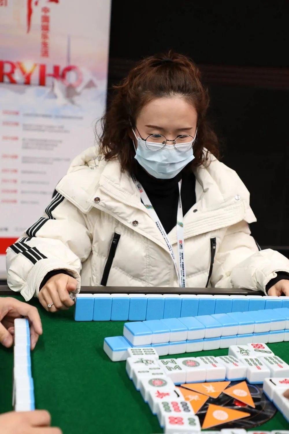 「热点资讯」微乐家乡麻将总是输!其实确实有挂的