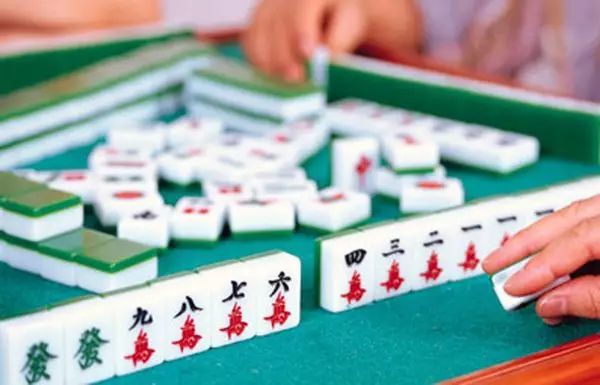 终于懂了！好友赣南麻将确实有挂的(怎么提高好牌几率)