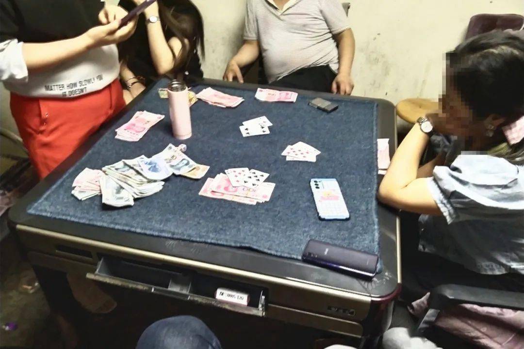 5分钟教会你“棋牌室自动麻将机常用办法_《爱问知识人 使用说明》