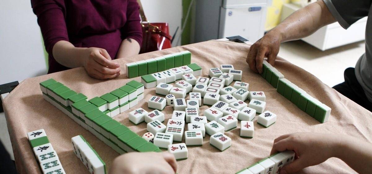 分享决窍“打筒子能起手拿到好牌一《我来教教你怎么赢 》