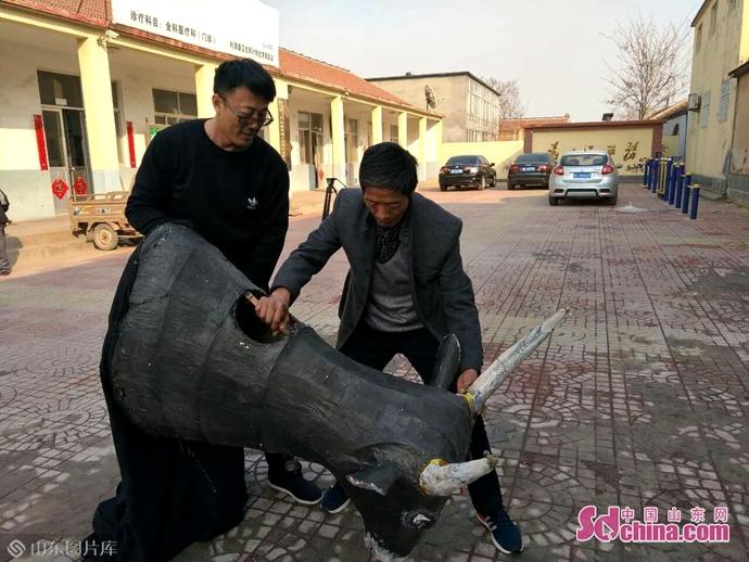 一分钟教你“普通牌斗牛什么工具道具好用—详细解说+新浪科技