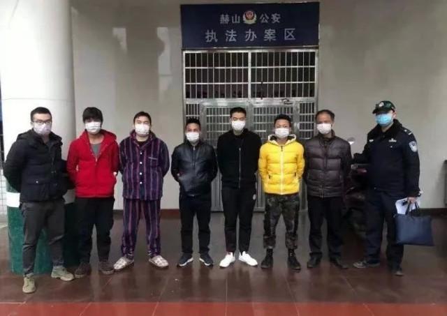 3分钟教你科普“玩斗牛普通扑克牌设备仪器—详细解说+新浪科技