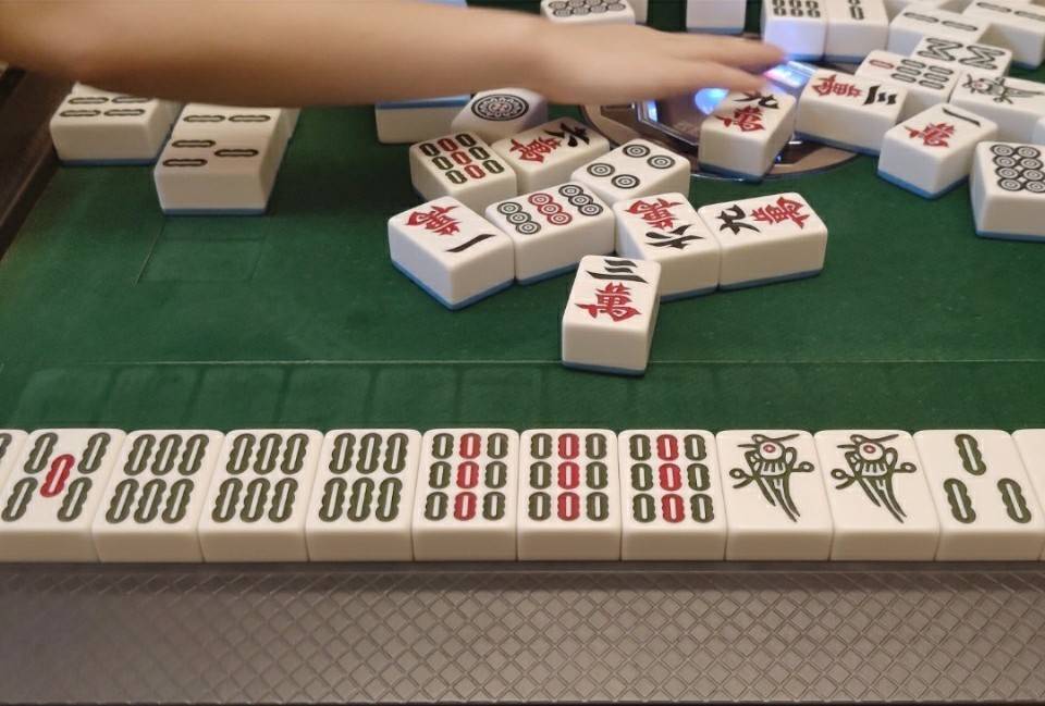 实测分享“扎金花发牌三招口诀大解密一《我来教教你怎么赢 》