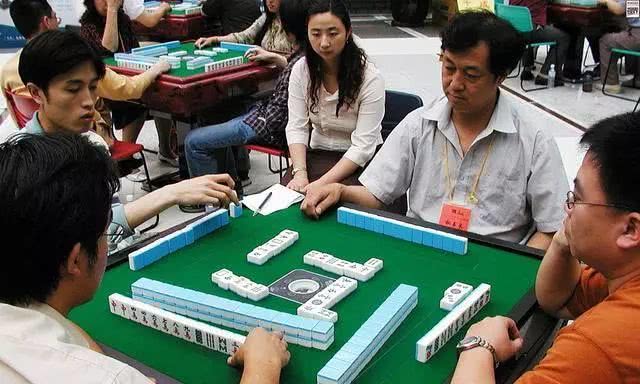 玩家必备攻略“普通四口自动麻将机作弊方法一《我来教教你怎么赢 》