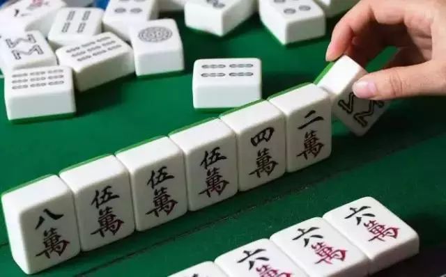 微乐安徽麻将输赢规律(揭秘小程序最新神器下载)